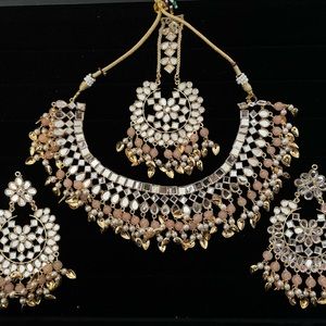 Indian jewelry, tikka, choker, earings, peach, set